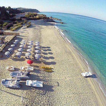 Costa Degli Dei Resort Capo Vaticano Exterior foto
